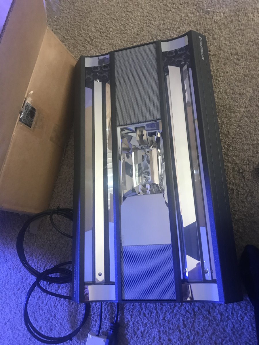 New York - Pennsylvania - Lighting - Metal Halide - For sale 6mo old ...