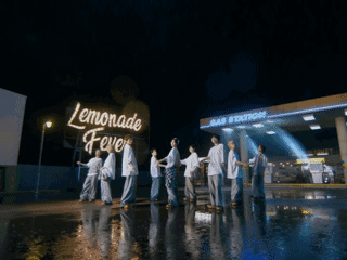 1792597753802.gif