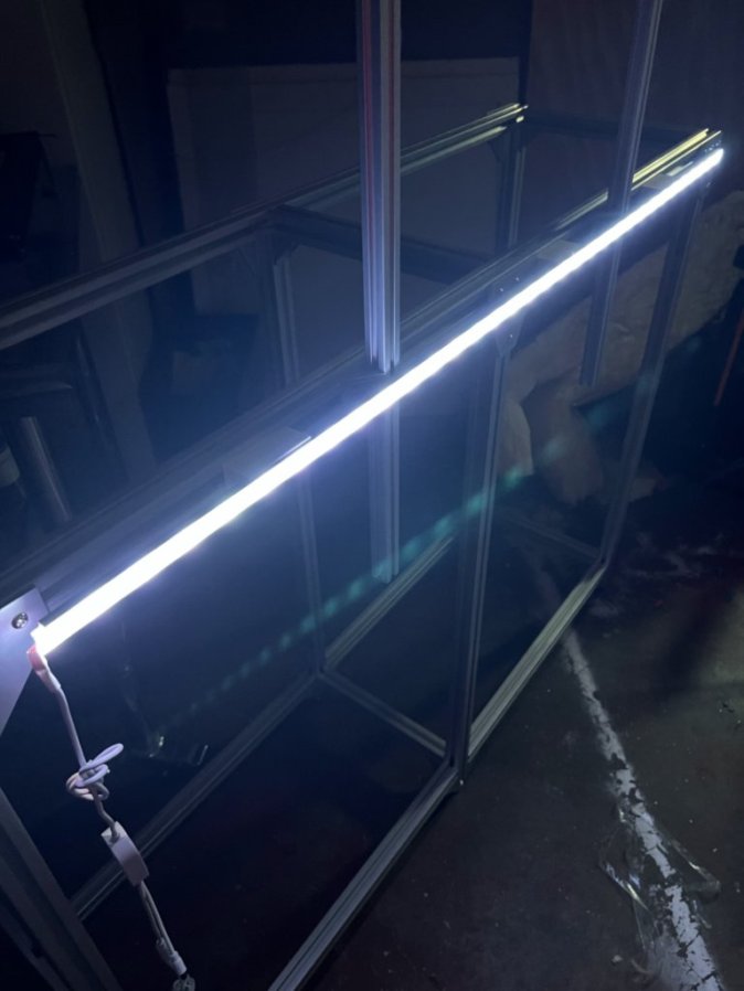 backlight_white.jpg