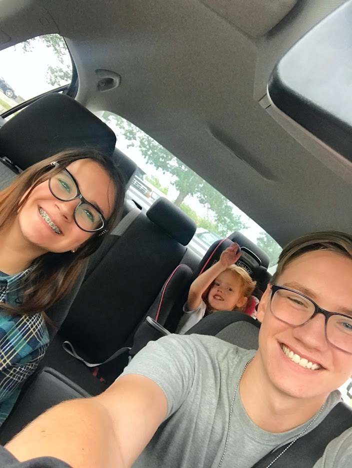 Ben, Aislinn, Savannah - In The Car.JPG