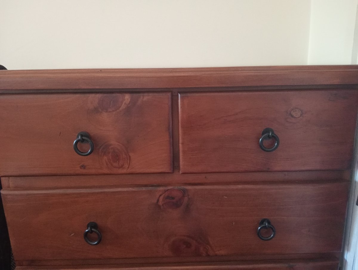 chest of drawers 1.jpg
