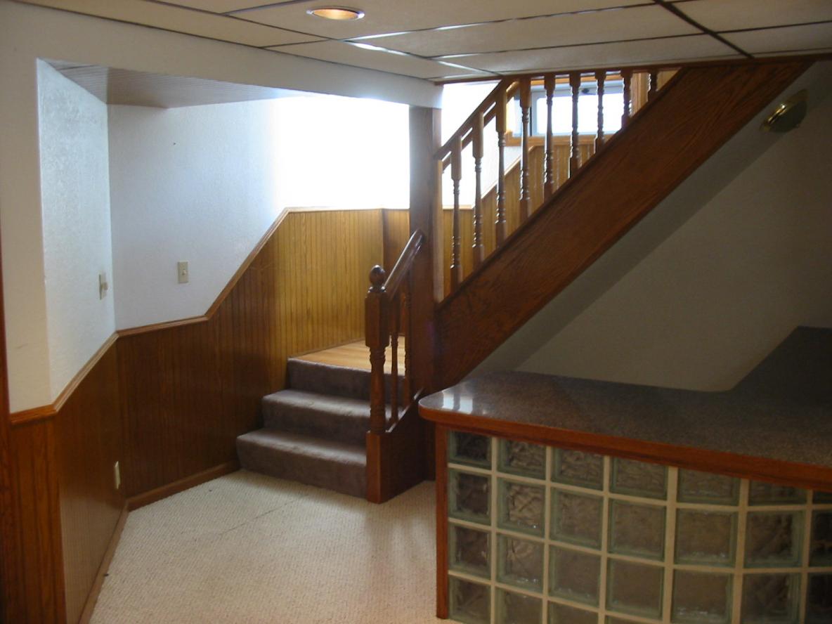 Countertop Staircase.jpg