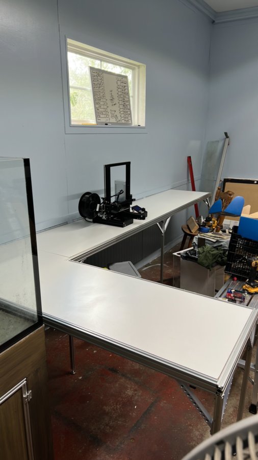 desk.jpg