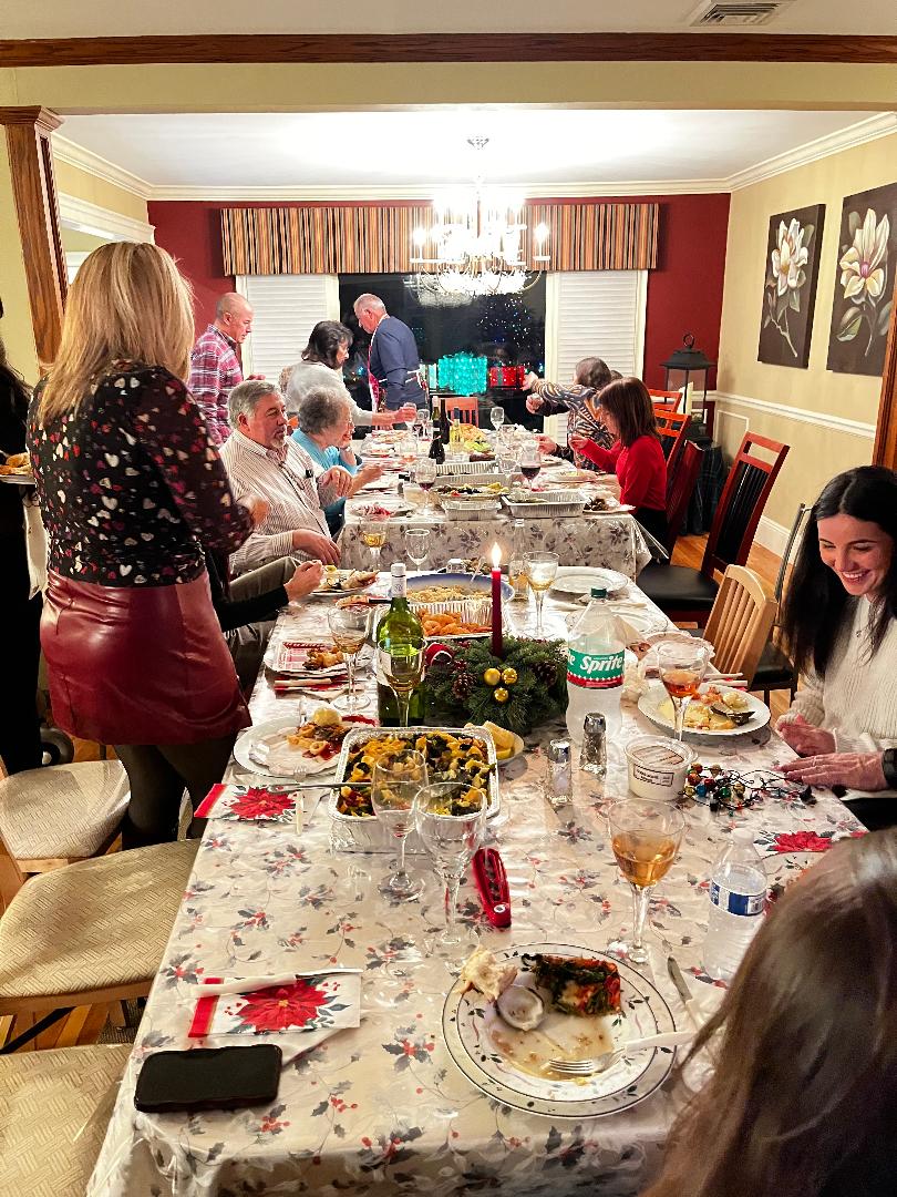Gimeli long table.jpg