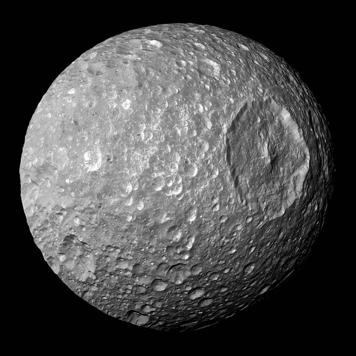 Mimas_Cassini.jpg