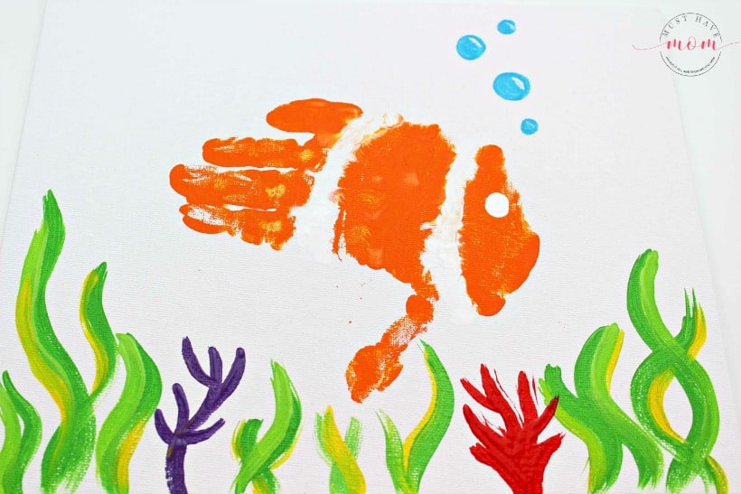 ocean-clown-fish-handprint-painting.jpg