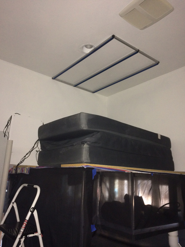 Q_lights_ceiling6.jpg
