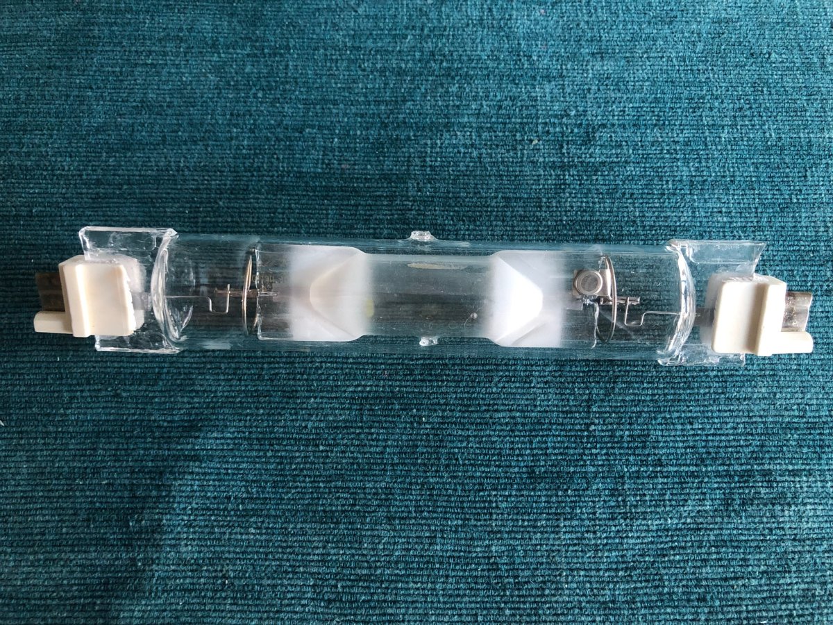First impression of a South Pacific Sunlight (SPS) metal halide lamp ...
