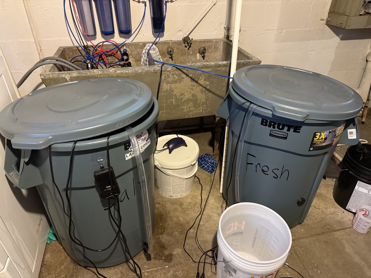 Ohio - Aquariums - ATO - Lighting - Misc. Pumps - Filters - RO/DI ...
