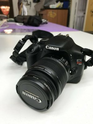 Canon EOS Rebel T2i EOS 550D 18.0MP Digital SLR Camera - 3 lens.jpg