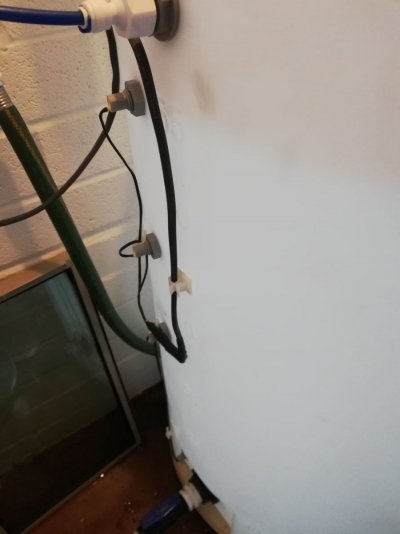FloatSwitchesConnectedOutsideOfROStorage.jpg FloatSwitchesConnectedOutsideOfROStorage.jpg
