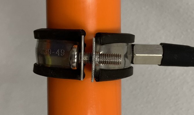 GRO Pipe Mount.jpg GRO Pipe Mount.jpg