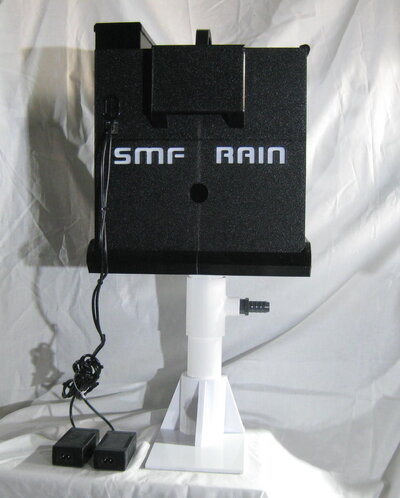 r8 on pole with dome.jpg