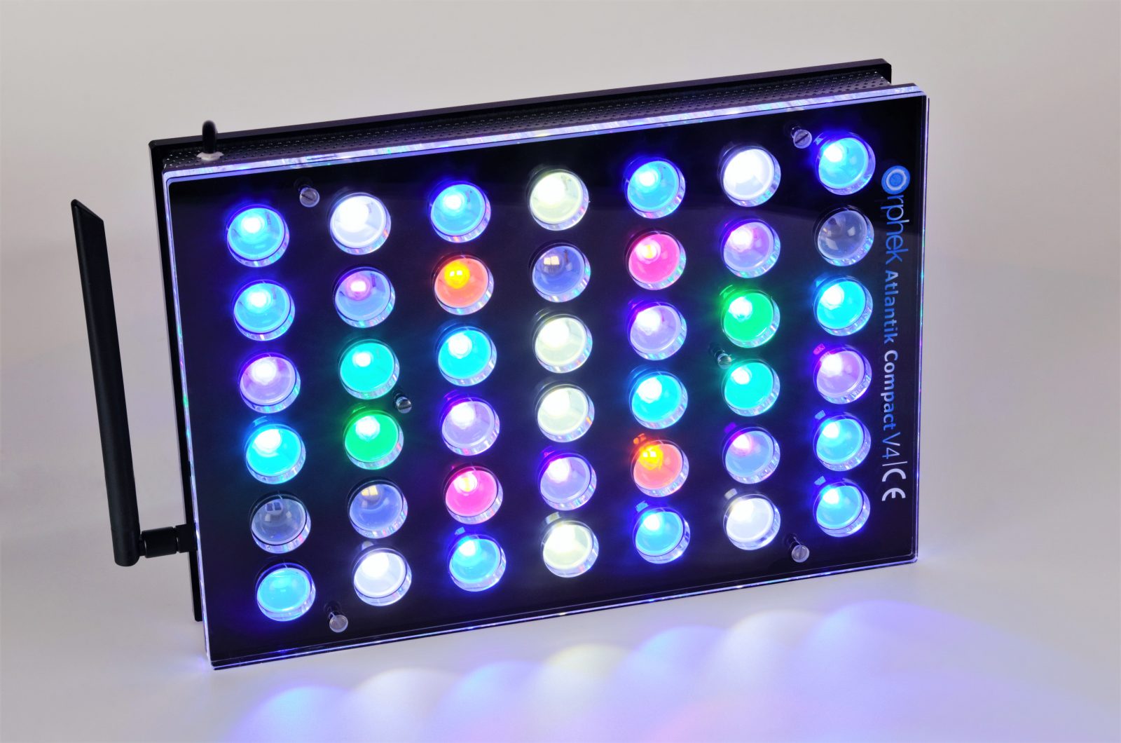 Orphek-Aquarium-LED-Lighting-Atlantik-Compact-V4-light-on-channel-1-234-e1507734195798.jpg